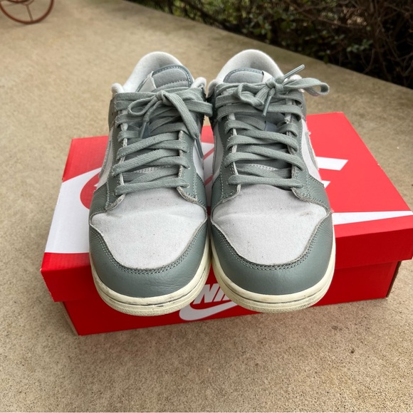 Nike Dunk Low PRM Casual Lifestyle Shoes Sz 9 Mica Green White DV7212-300 Mens - Picture 2 of 7